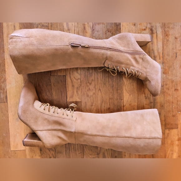 Charles David Bulletin Boots knee high 3 inch heel suede camel lace up sz 8.5 - Picture 8 of 8